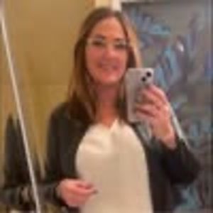 Meet your Posher, Lisa marie